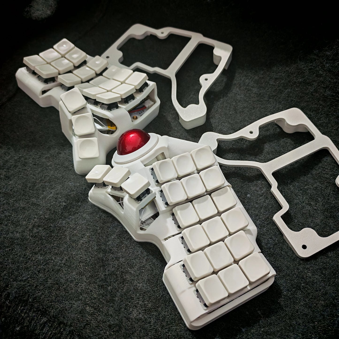 Charybdis 3X6 Split Ergonomic Keyboards with Integrated Trackball Custom ZMK Hot-swap Wireless Mechanical Keyboard for PC Gaming
