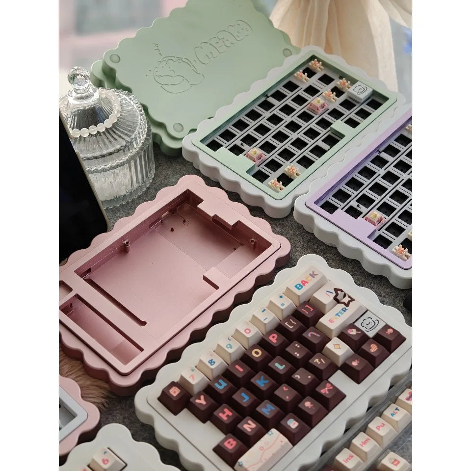 Soda Wireless Split Keyboard Kit Customized Hot Swappble Ergonomics Tri-Mode Split Keyboard for VIAL Left Right Hand Keyboard
