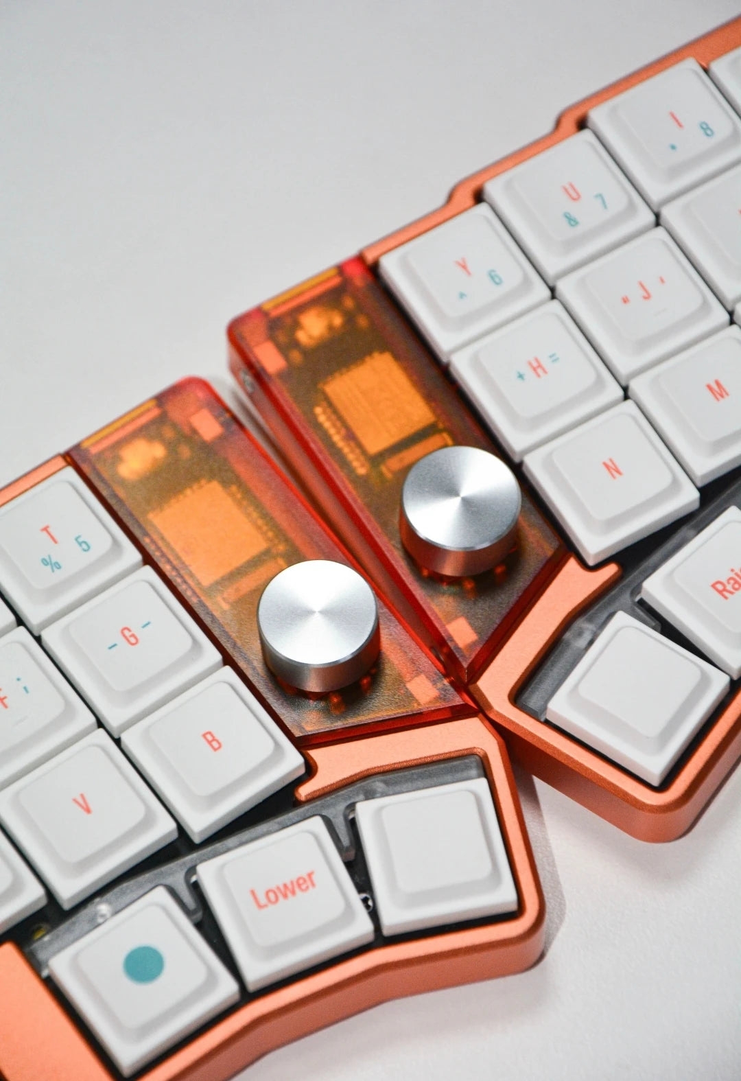 Cornix Split Keyboard with Tenting Leg Low Profile Hot Swap Wired Bluetooth CNC Corne Split Keyboard Kit Kailh Choc VIAL PreSale