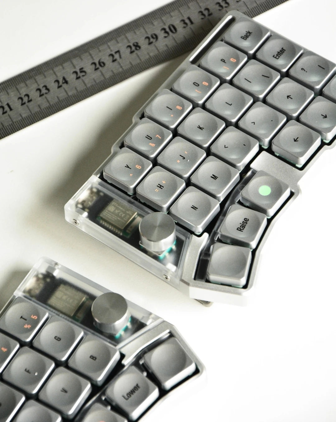 Cornix Split Keyboard with Tenting Leg Low Profile Hot Swap Wired Bluetooth CNC Corne Split Keyboard Kit Kailh Choc VIAL PreSale